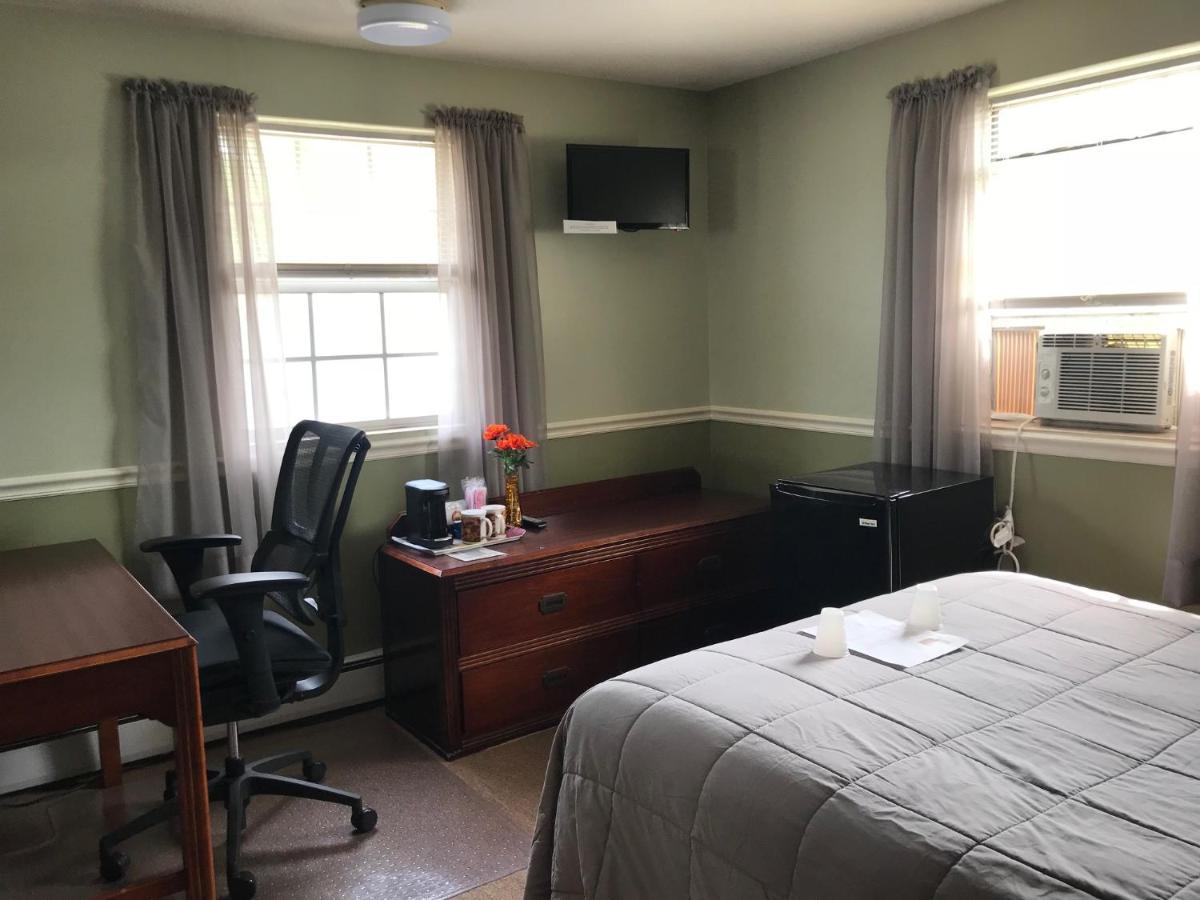 Brookside House Hotel Quincy Esterno foto
