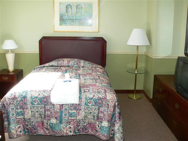 Brookside House Hotel Quincy Esterno foto